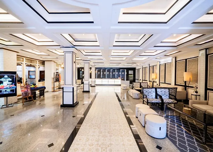 The New Boutique 3*